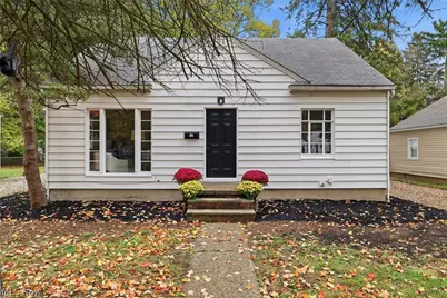 1055 Seward Avenue, Akron, OH 44320 - Photo 1