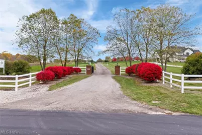 10366 Immel Street NE, Canton, OH 44721 - Photo 2