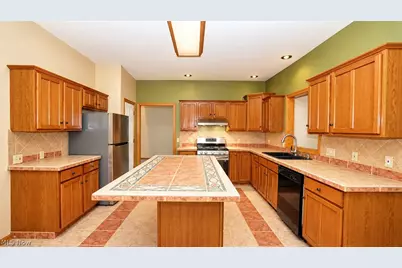 835 Lehigh Avenue, Cuyahoga Falls, OH 44221 - Photo 28