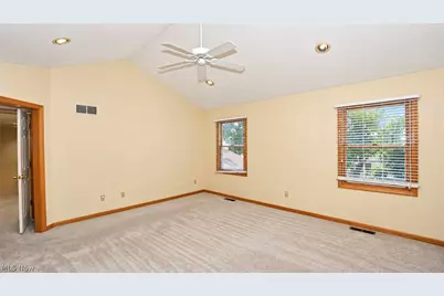 835 Lehigh Avenue, Cuyahoga Falls, OH 44221 - Photo 16