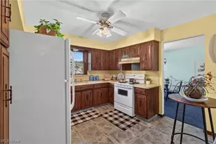 7447 Jimmie St SW, Massillon, OH 44646 - Photo 12
