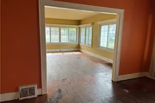 97 W Oxford St, Alliance, OH 44601 - Photo 4