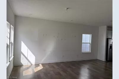 473 Auld Farm Circle, Akron, OH 44320 - Photo 6