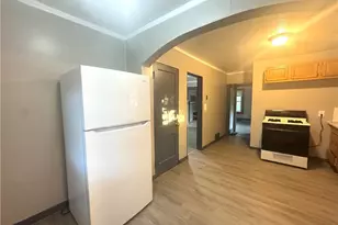 973 Whittier Ave, Akron, OH 44320 - Photo 2