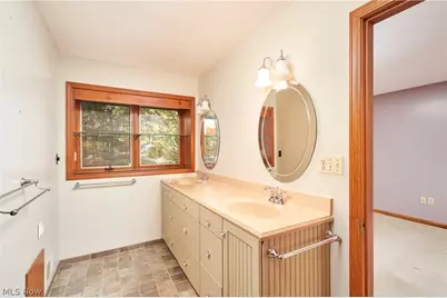 499 Bastogne Drive, Akron, OH 44303 - Photo 20
