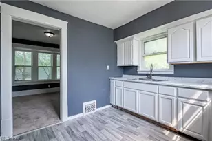 757 Baird St, Akron, OH 44306 - Photo 12