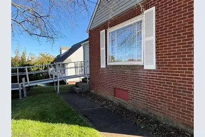 1508 33rd Street NE, Canton, OH 44714 - Photo 2