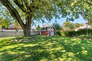 445 35th St SE, Canton, OH 44707 - Photo 2