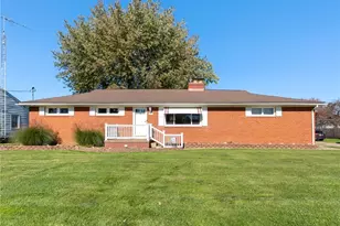 445 35th St SE, Canton, OH 44707 - Photo 1