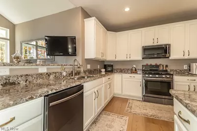10138 Creekview Court, Streetsboro, OH 44241 - Photo 4