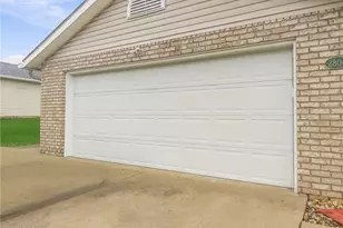 2806 Marsh Ave NW, Canton, OH 44708 - Photo 4