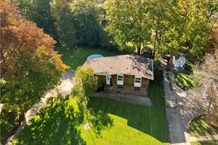 1734 E Broad St, Louisville, OH 44641 - Photo 4