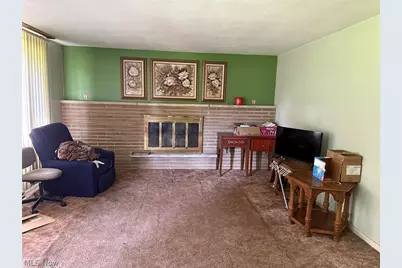 2625 Hyacinth Drive NW, North Canton, OH 44720 - Photo 2