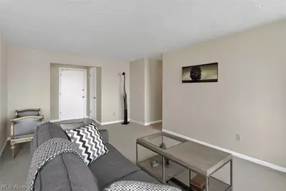 12900 Lake Avenue #924, Oakwood, OH 44107 - Photo 12
