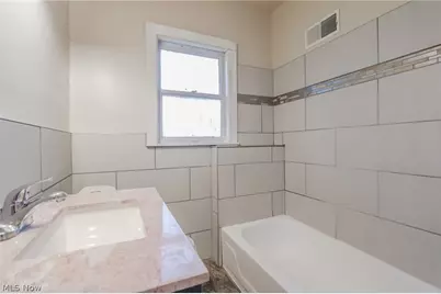 10709 Eliot Avenue #UP, Loveland, OH 44104 - Photo 14