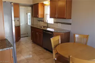 1880 Baker Ave, Akron, OH 44312 - Photo 4