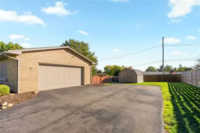 2206 56th Street NE, Canton, OH 44721 - Photo 4