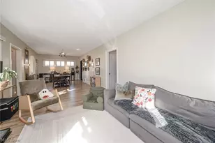 339 E Ford Ave, Barberton, OH 44203 - Photo 8