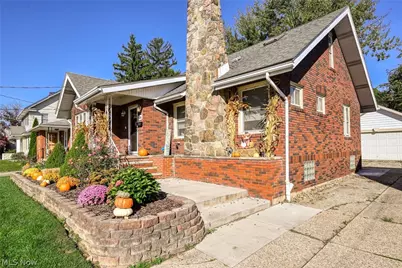 339 E Ford Avenue, Barberton, OH 44203 - Photo 4