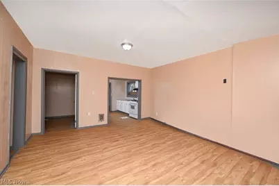 868 N Main Street, Akron, OH 44310 - Photo 16