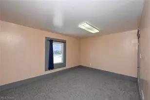 868 N Main St, Akron, OH 44310 - Photo 18