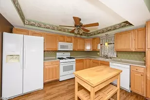 490 Bonshire Rd, Akron, OH 44319 - Photo 2