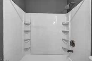 1022 Packard Dr, Akron, OH 44320 - Photo 24