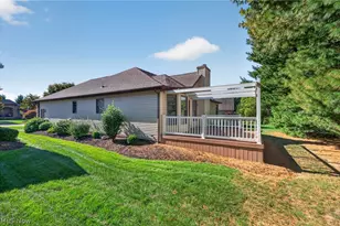 601 Sonora Dr, Barberton, OH 44203 - Photo 4