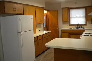 292 E Cassell Ave, Barberton, OH 44203 - Photo 8