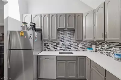 1726 W 31st Place, Loveland, OH 44113 - Photo 12