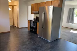 827 Marie Ave, Akron, OH 44314 - Photo 4