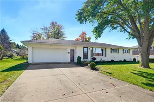 1526 Edmar St, Louisville, OH 44641 - Photo 2