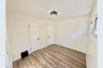 16705 Puritas Avenue, Loveland, OH 44135 - Photo 8