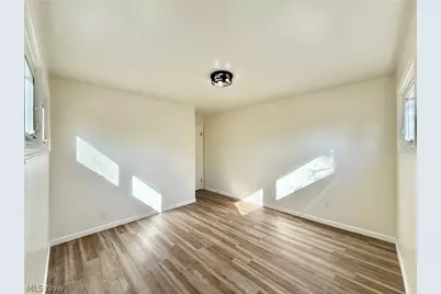 16705 Puritas Avenue, Loveland, OH 44135 - Photo 14
