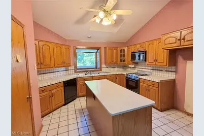 6899 Corrine Drive NW, Canton, OH 44718 - Photo 18