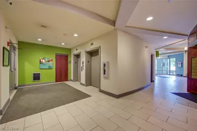 16800 Van Aken Boulevard #413, Huber Heights, OH 44120 - Photo 6
