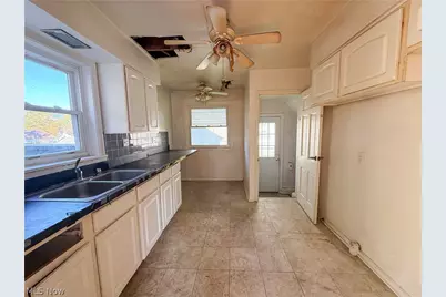 891 Davies Avenue, Akron, OH 44306 - Photo 8