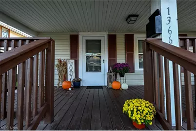 1366 Prospect Street, Barberton, OH 44203 - Photo 8
