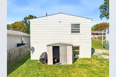 672-674 Bettes Avenue, Akron, OH 44310 - Photo 34