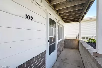 672-674 Bettes Avenue, Akron, OH 44310 - Photo 2