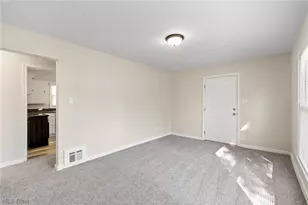 1332 Greenwood Ave, Akron, OH 44320 - Photo 6