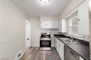 1332 Greenwood Ave, Akron, OH 44320 - Photo 10