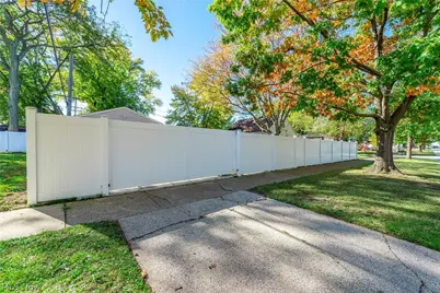 14405 Cleminshaw Road, Loveland, OH 44135 - Photo 32