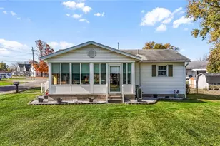113 Maple Ave, Hebron, OH 43025 - Photo 1