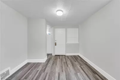 10518 Parkhurst Drive #UP/3, Loveland, OH 44111 - Photo 4