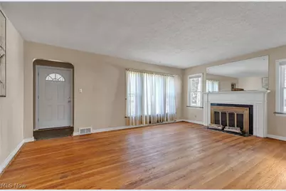 795 S Hawkins Avenue, Akron, OH 44320 - Photo 4