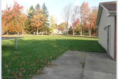 4121 Harris Road, Grandview Heights, OH 44147 - Photo 4