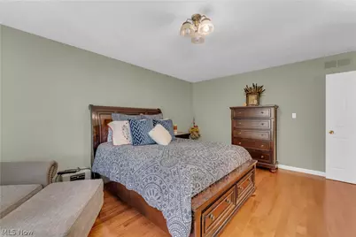 8411 N Bluff Drive, Grandview Heights, OH 44147 - Photo 32