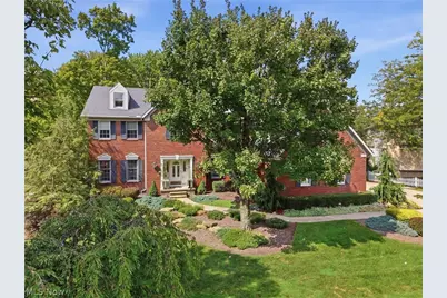 8650 Treetop Trail, Grandview Heights, OH 44147 - Photo 2