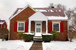 2211 Myrtle Ave NW, Canton, OH 44709 - Photo 1